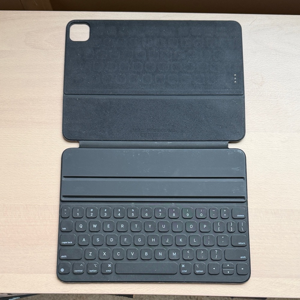 Apple Magic Keyboard for iPad Air 9.7" height
